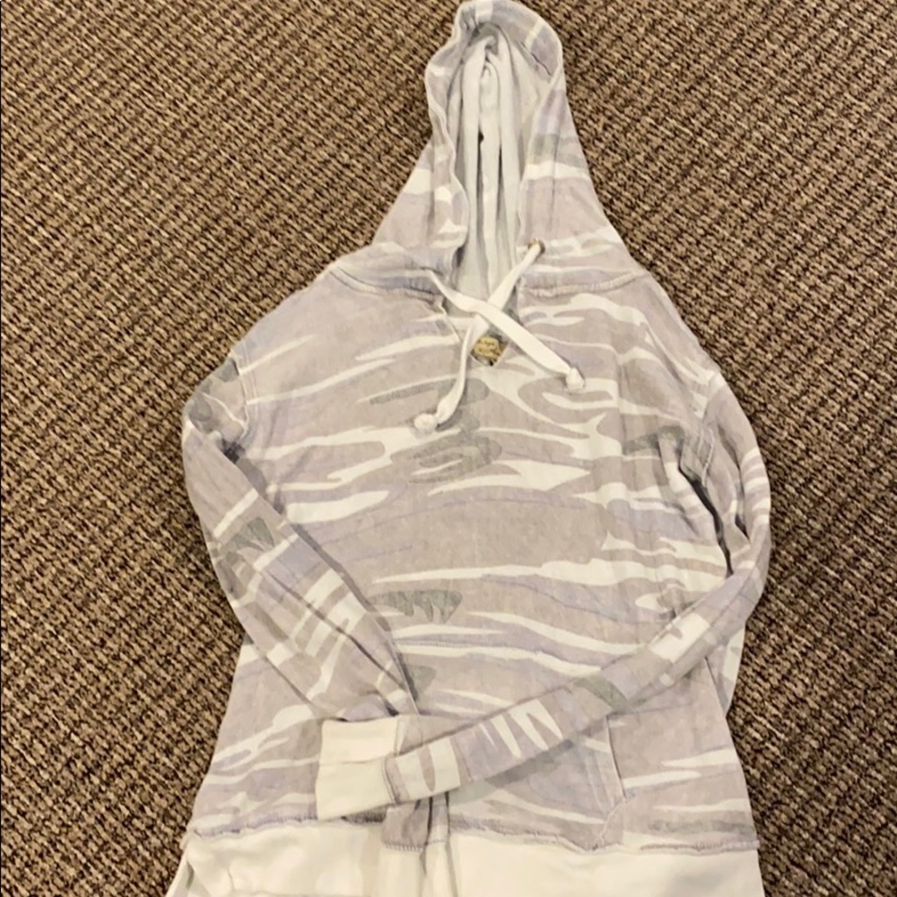 Long sleeve gray camouflage